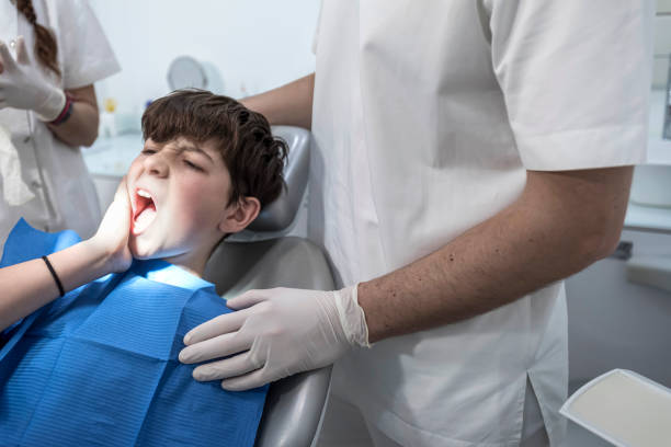 Best Cracked Tooth Emergency Dentist  in Adrian, MI